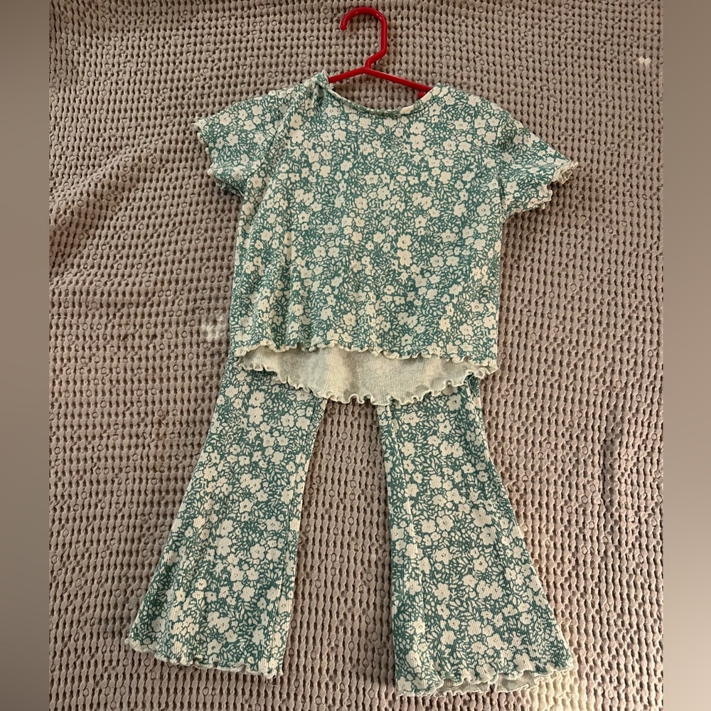 Jessica Simpson flare leg set. Size 4t